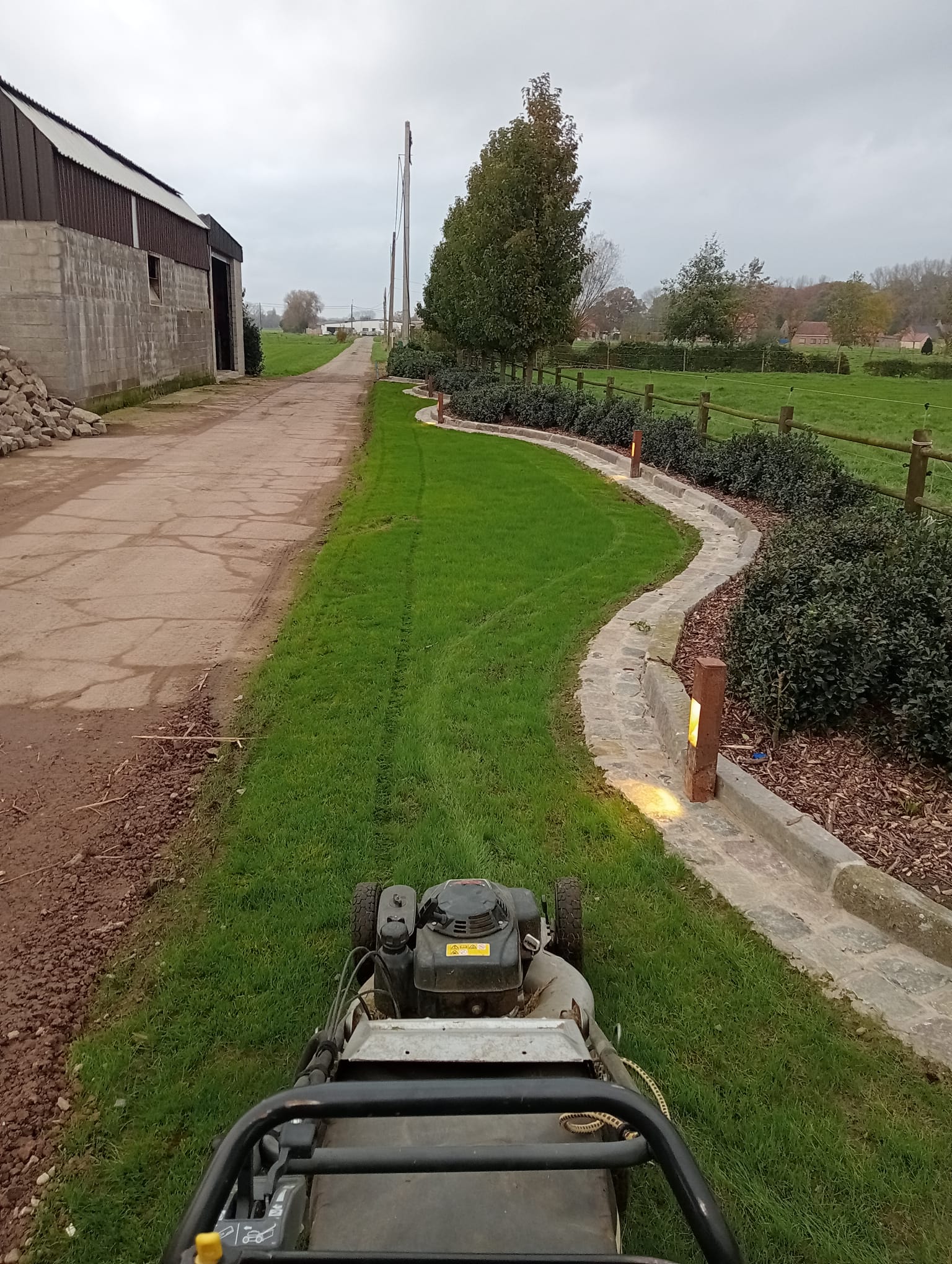 VDW Tuinen – Mattias Vandewaetere VDW Tuinen - Mattias Vandewaetere